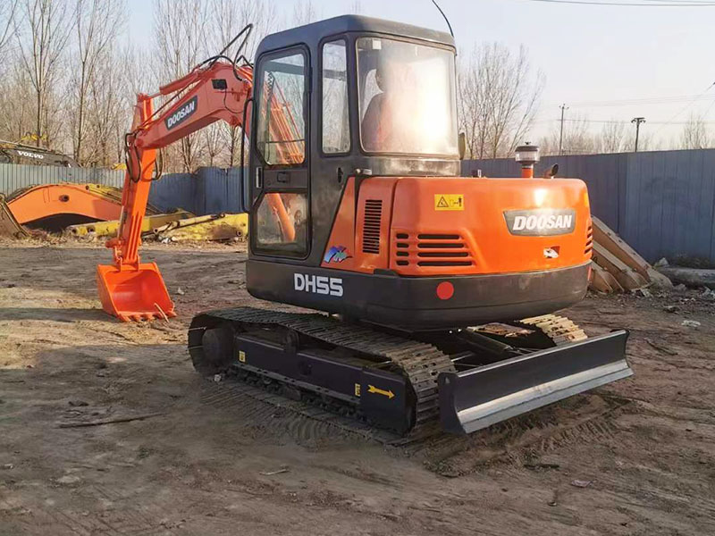 Doosan 55