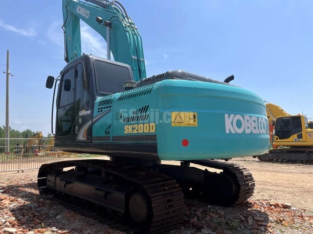 Kobelco SK200-8 