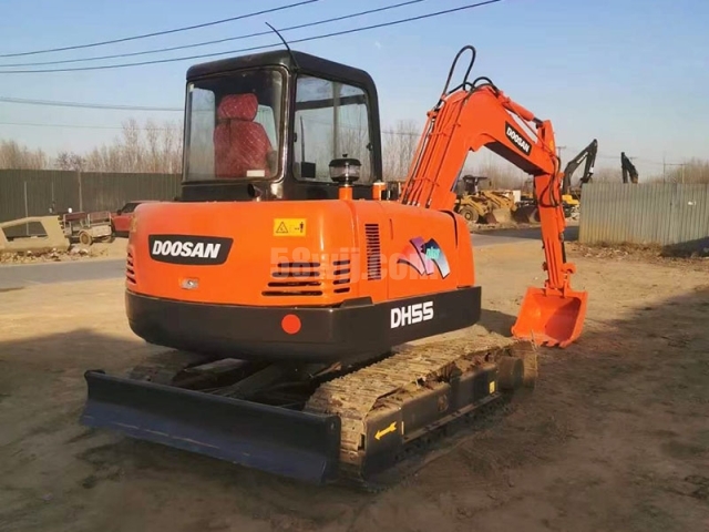 Doosan 55