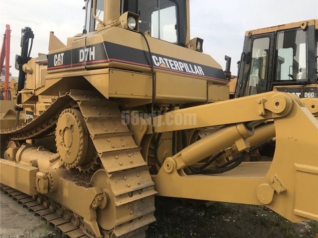 Cat D7H Bulldozer