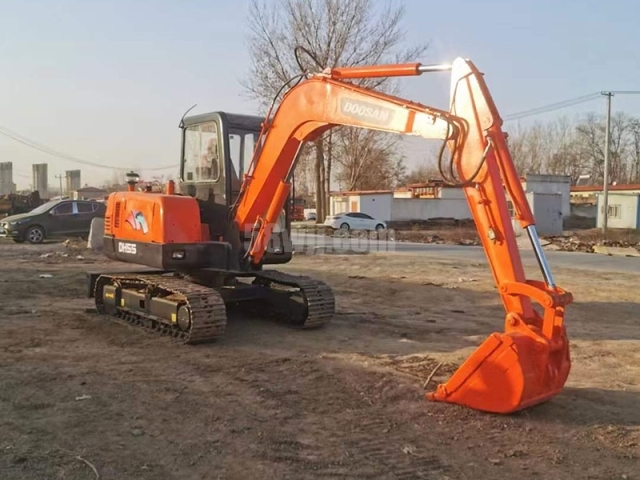 Doosan 55