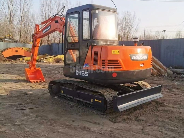 Doosan 55