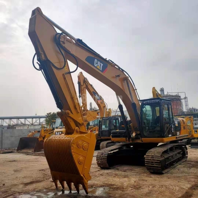 Caterpillar 325D2 