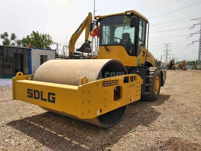 SDLG RS8220