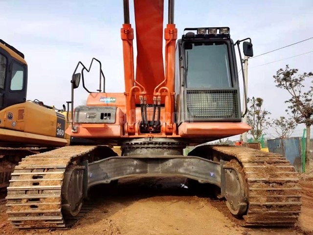 Doosan DX380