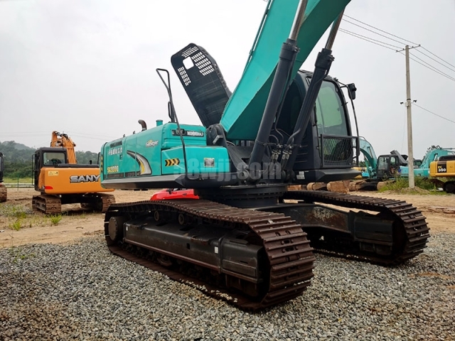 Kobelco SK330-8 