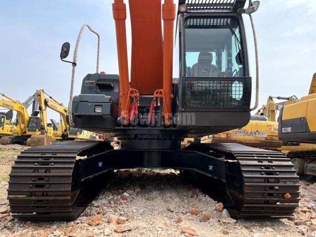 Hitachi ZX240-3 