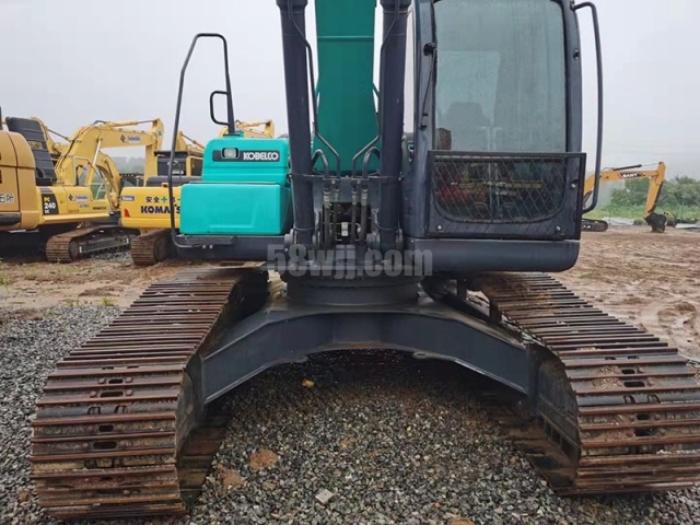 Kobelco SK210-8 