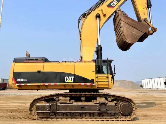 Caterpillar 390DL 