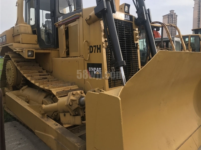 Cat D7H Bulldozer