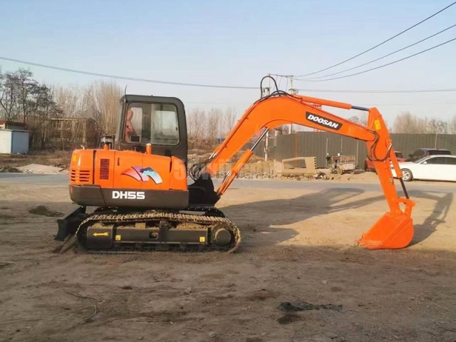 Doosan 55