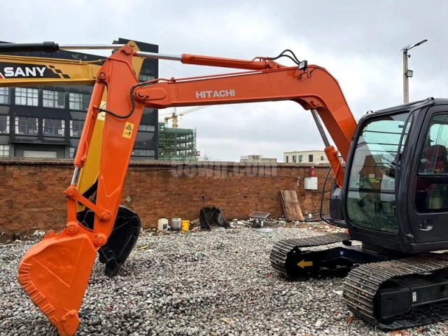 Hitachi ZX70 