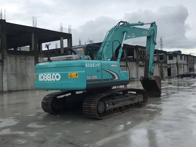 Kobelco SK200-8 