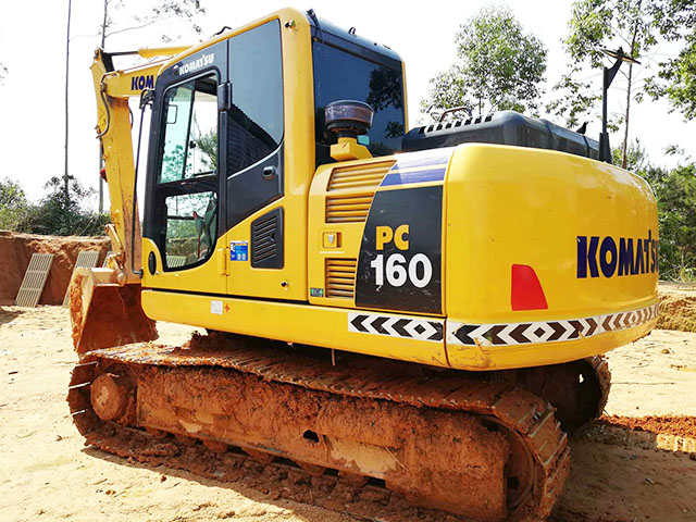 Komastu PC160 