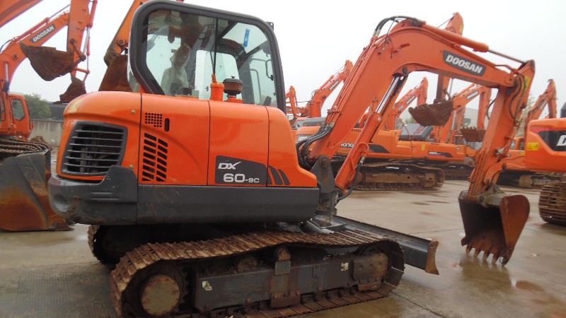 Doosan DX60 