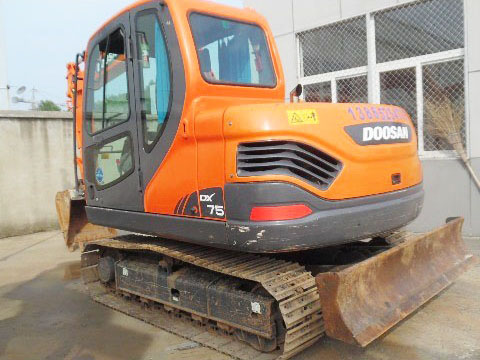 Doosan DX75 